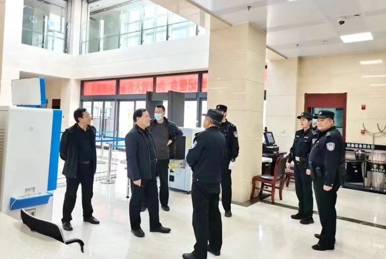 1.2市纪委监委派驻市法院纪检监察组负责人督查驻在部门安全方面工作.jpg